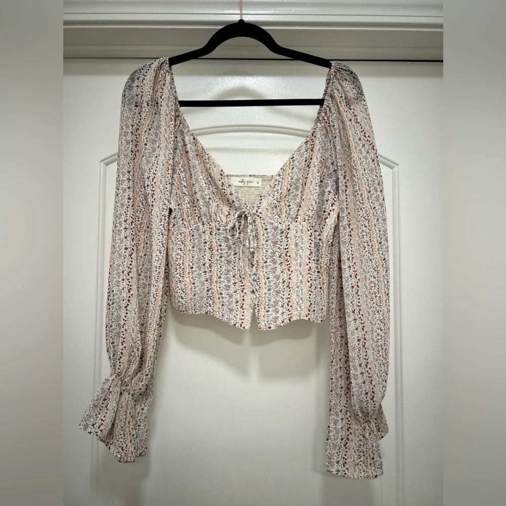Molly Green Floral Crop Top - Picture 1 of 10